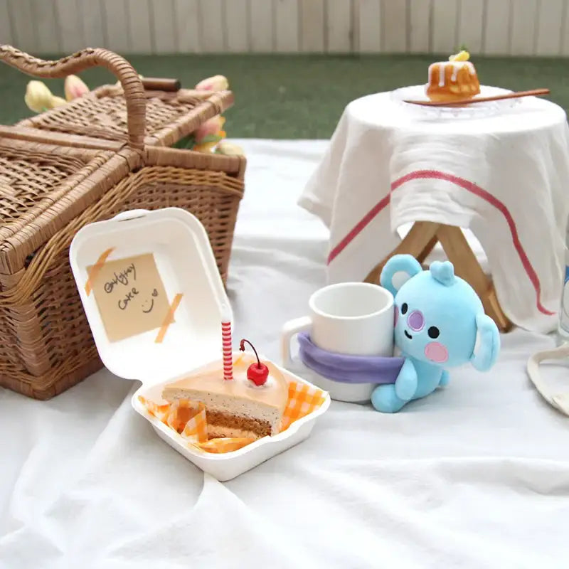 NARA HOME DECO X BT21- Universtar Baby Hug Holder - NARA HOME DECO X BT21 - Accessories, Toys - Harumio