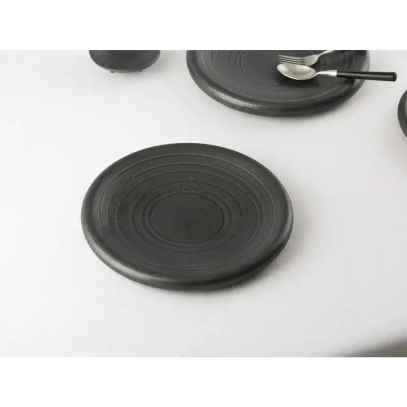 Chaora - Black Frisbee Plate (L) - Chaora - Tableware - Harumio