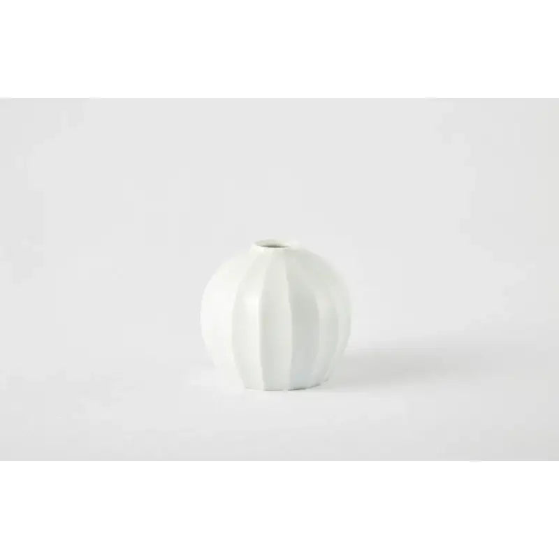 Chaora - White Porcelain Angle Vase (M) - Chaora - Tableware - Harumio