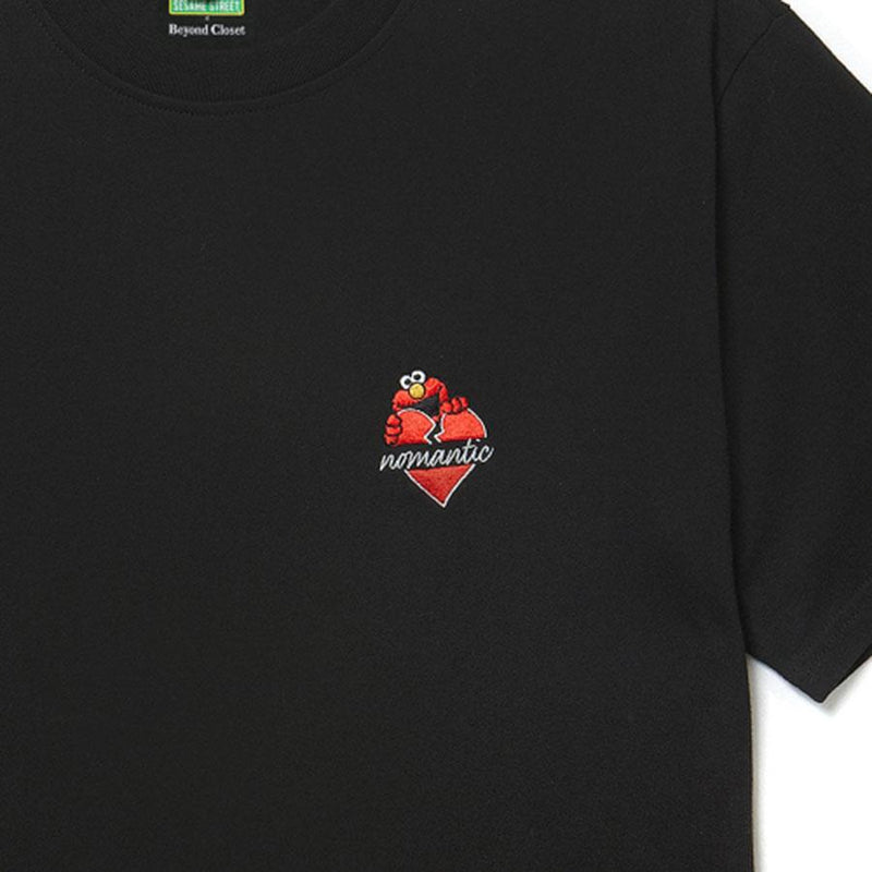 Beyond Closet x Sesame Street - Elmo Heart Logo Short Sleeve T-shirt - Black