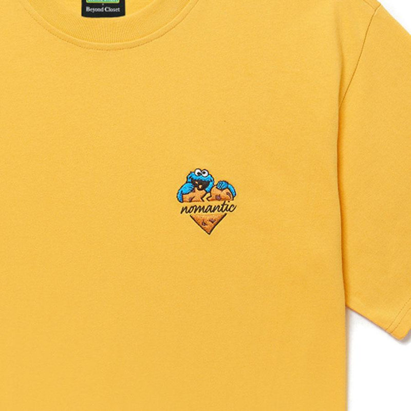 Beyond Closet x Sesame Street - Cookie Monster Heart Logo Short Sleeve T-shirt - Yellow