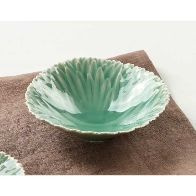 Chaora - Celadon Chrysanthemum Side Dish Plate - Chaora - Tableware - Harumio