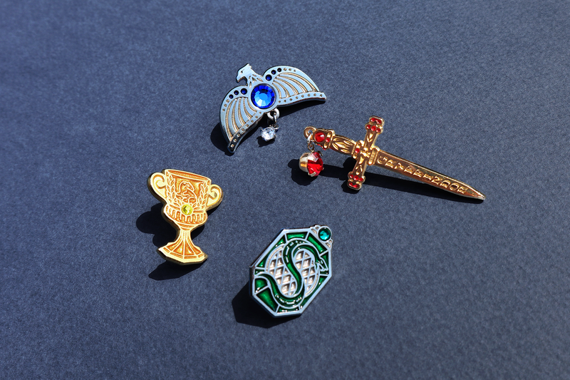 Pinawakens - Harry Potter Pins - Dormitory Treasure Set - BLACK
