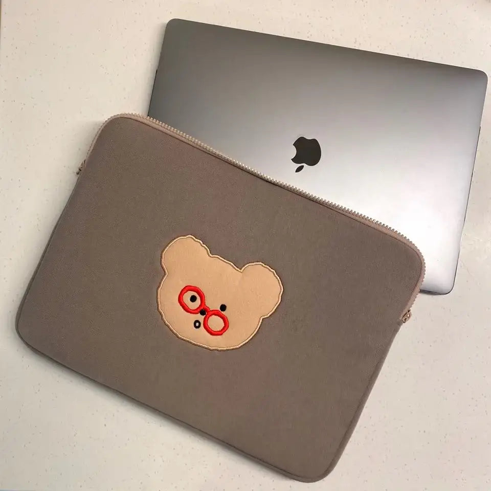 Teteum - Bebe Oing Laptop Pouch - Teteum - Accessories - Harumio