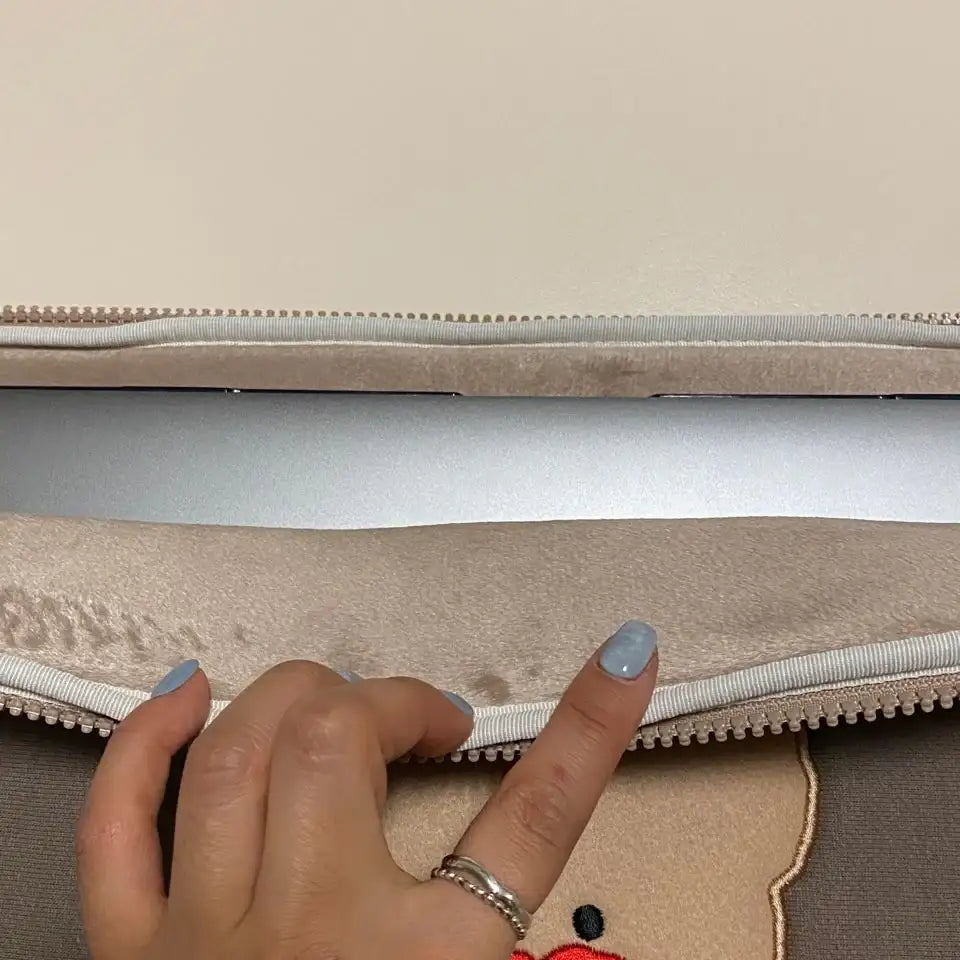 Teteum - Bebe Oing Laptop Pouch - Teteum - Accessories - Harumio