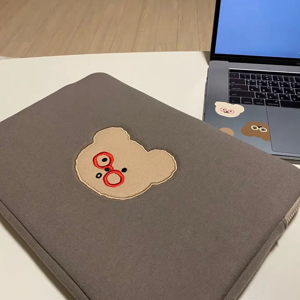Teteum - Bebe Oing Laptop Pouch - Teteum - Accessories - Harumio