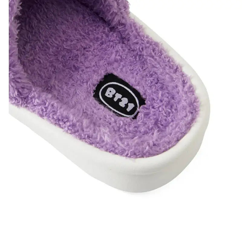 BT21 - Minini Big Face Boucle Slippers - LINE FRIENDS - Footwear - Harumio