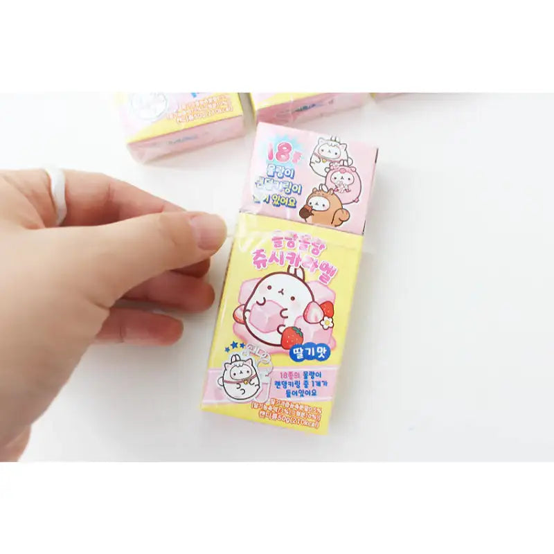 Molang - Juicy Caramel Strawberry Flavor With Keyring - Molang - Candy - Harumio