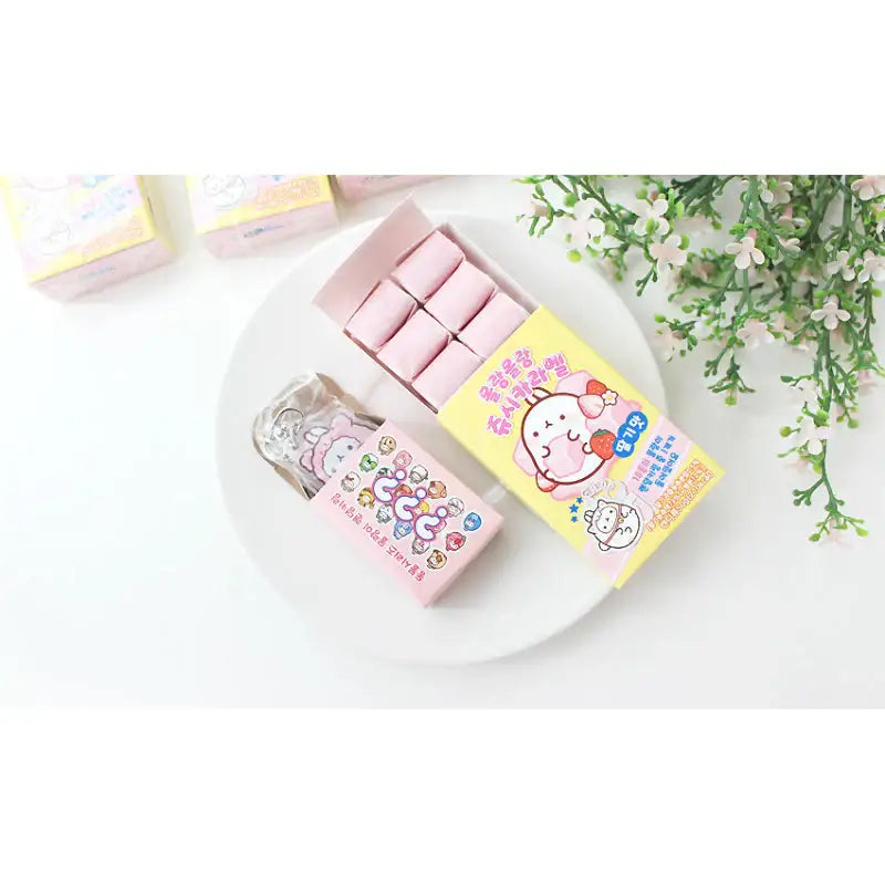 Molang - Juicy Caramel Strawberry Flavor With Keyring - Molang - Candy - Harumio