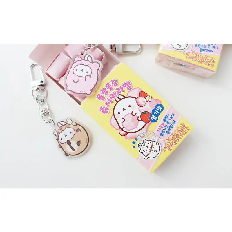 Molang - Juicy Caramel Strawberry Flavor With Keyring - Molang - Candy - Harumio