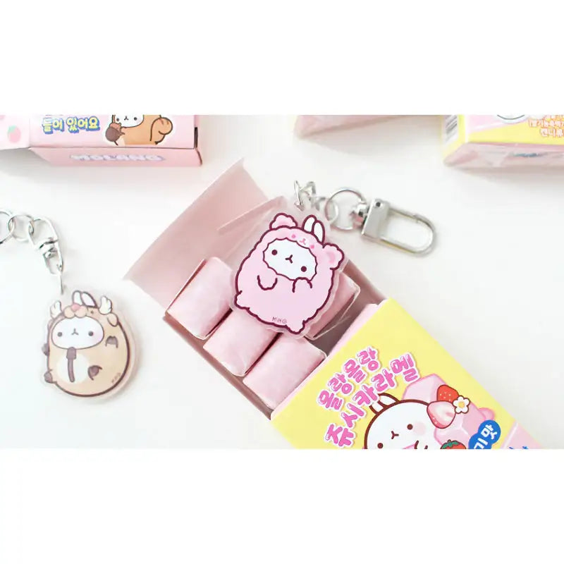 Molang - Juicy Caramel Strawberry Flavor With Keyring - Molang - Candy - Harumio