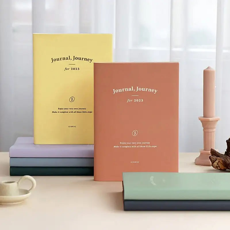 Iconic - 2023 Journal J Diary Free Weekly A5 - ICONIC - Diary - Harumio