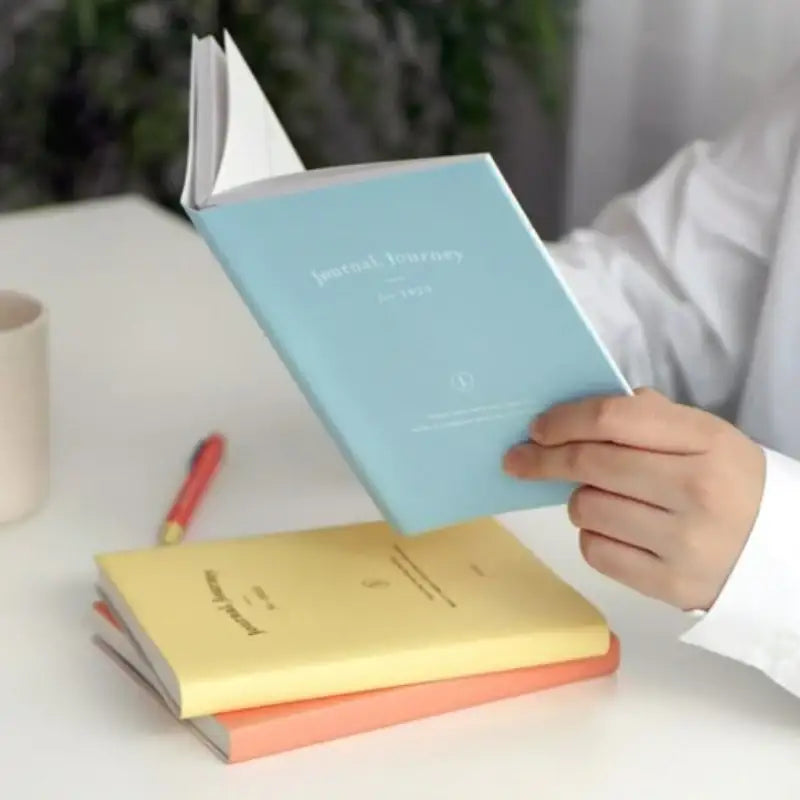 Iconic - 2023 Journal J Diary Plan Weekly B6 - ICONIC - Diary - Harumio
