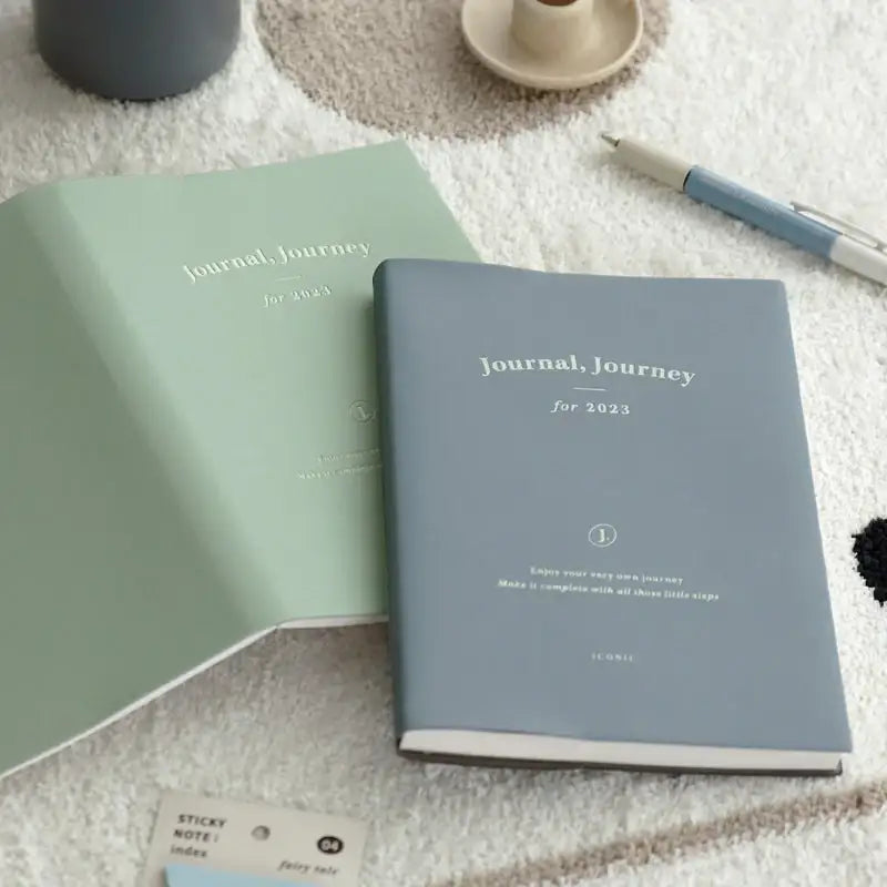 Iconic - 2023 Journal J Diary Free Weekly A5 - ICONIC - Diary - Harumio