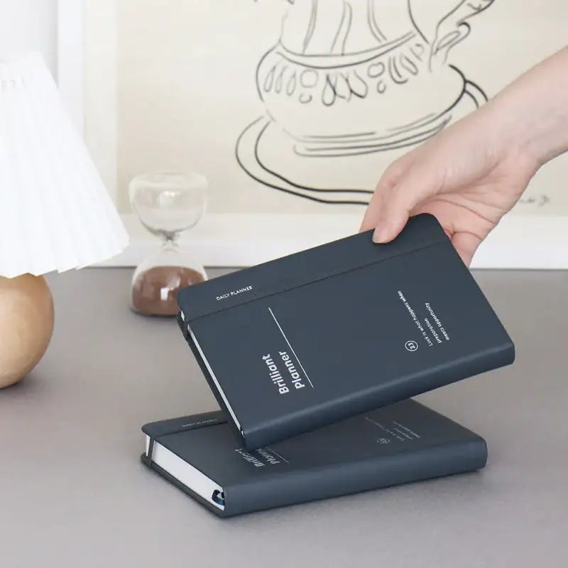 Iconic - 2023 Brilliant Daily Planner - ICONIC - Planner - Harumio