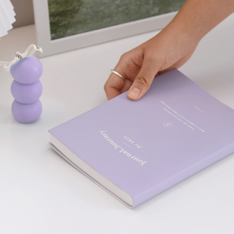 Iconic - 2023 Journal J Diary Free Weekly A5