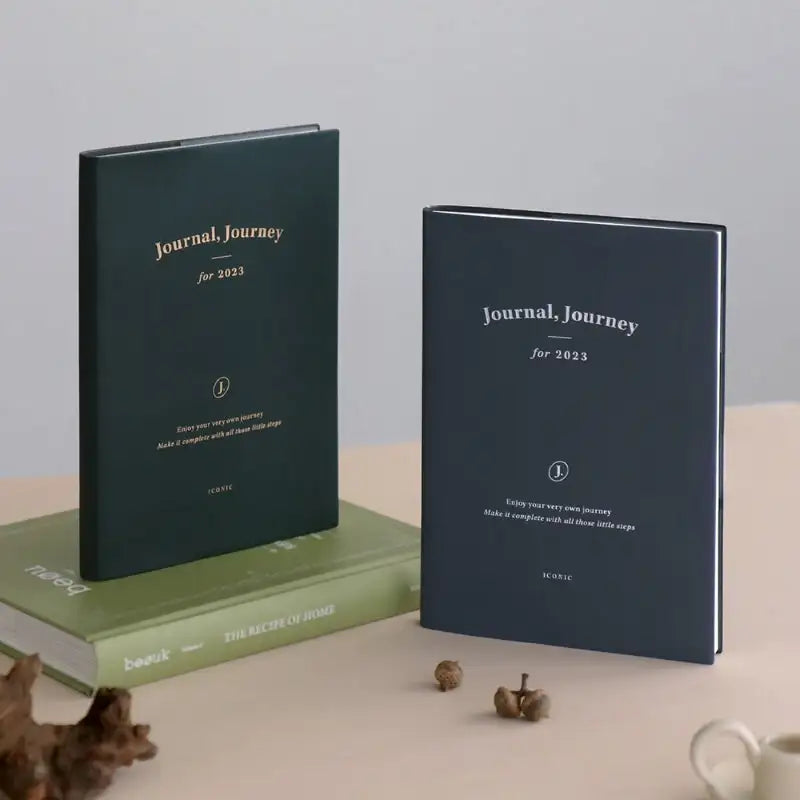 Iconic - 2023 Journal J Diary Free Weekly A5 - ICONIC - Diary - Harumio