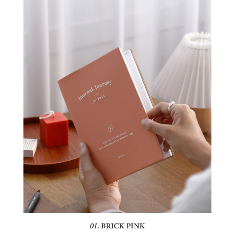 Iconic - 2023 Journal J Diary Free Weekly A5