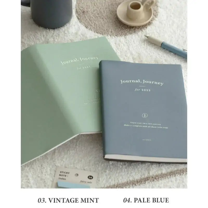 Iconic - 2023 Journal J Diary Free Weekly A5 - ICONIC - Diary - Harumio