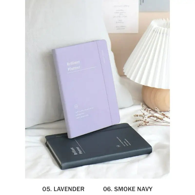 Iconic - 2023 Brilliant Weekly Planner - ICONIC - Diary - Harumio