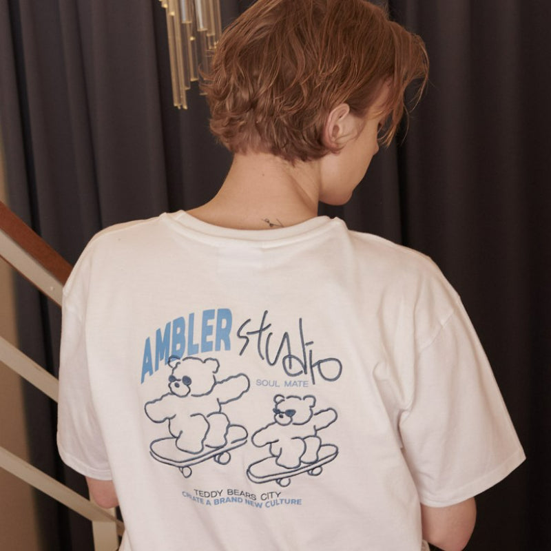 Ambler - Skateboard Unisex Overfit T-shirt