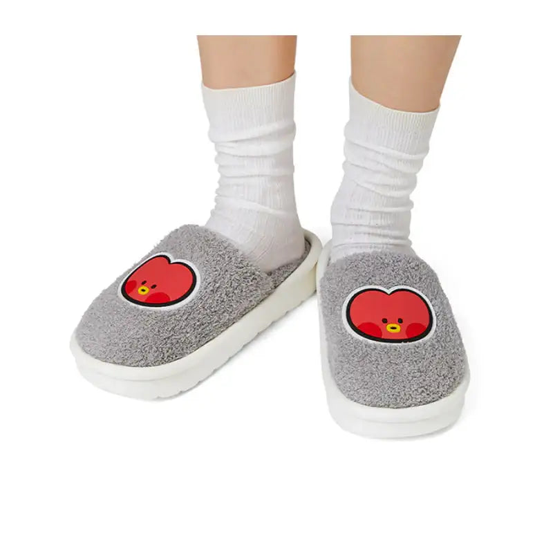 BT21 - Minini Big Face Boucle Slippers - LINE FRIENDS - Footwear - Harumio