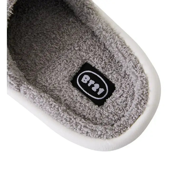 BT21 - Minini Big Face Boucle Slippers - LINE FRIENDS - Footwear - Harumio