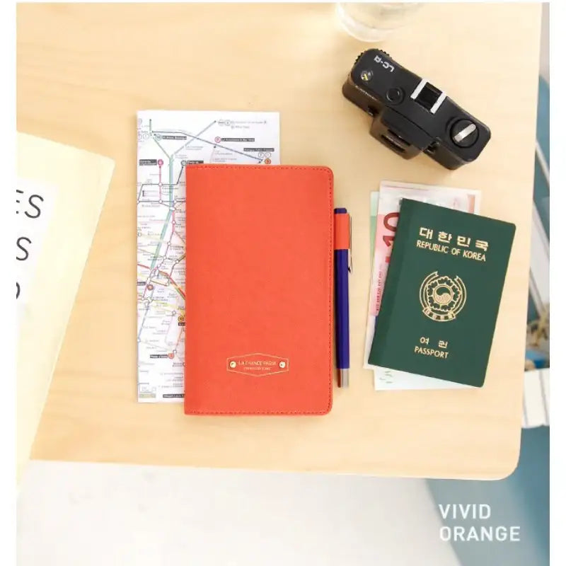 Iconic - Anti-Skimming Passport Wallet - Iconic - Wallets - Harumio